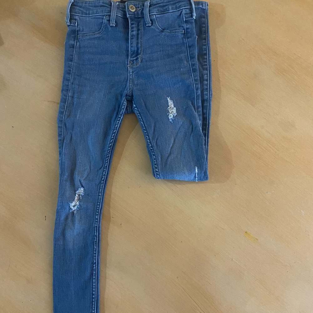 HOLLISTER JEANS